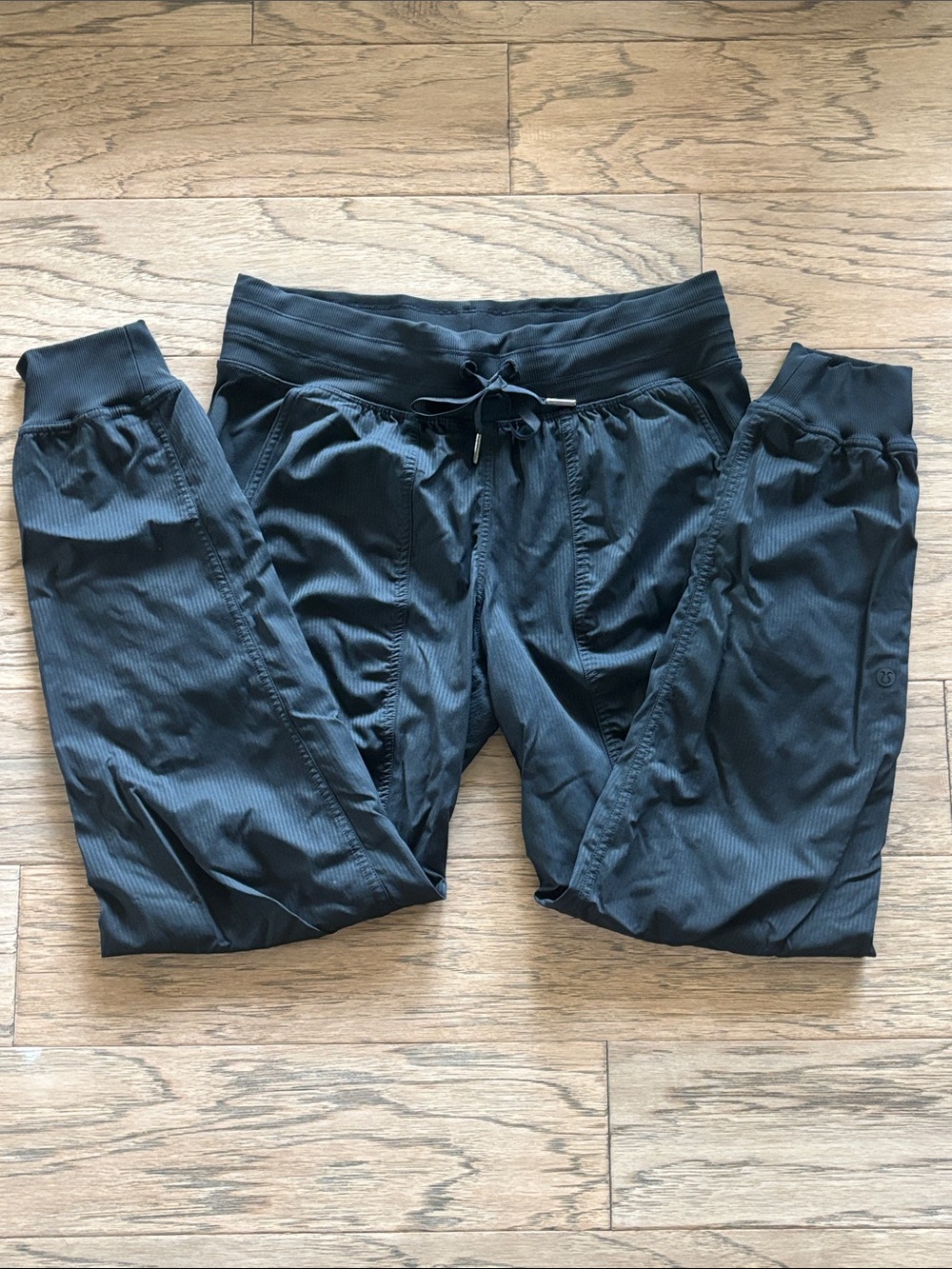 Lululemon Black Jogger Sweatpants lightweight size 8